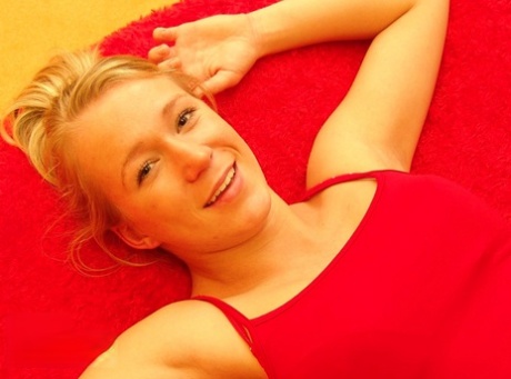Natural blonde gets totally naked in a highly tempting fashion 43926067