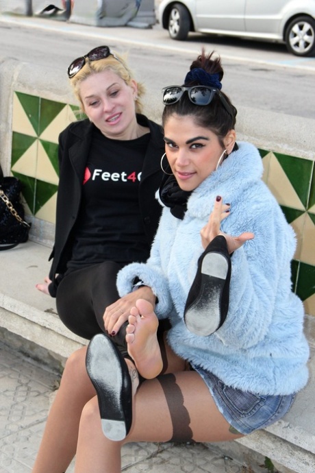 Clothed females Chiara and Monique free their feet from footwear 86744985