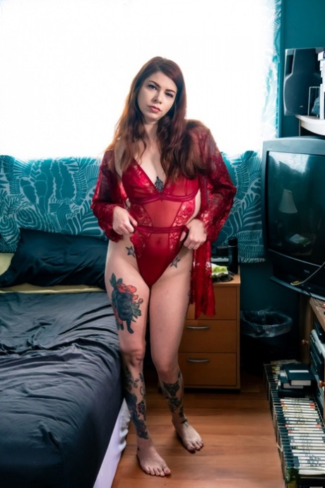 Velour Noir & Malorie Rose exchange oral sex with a guy on a bed 82486243