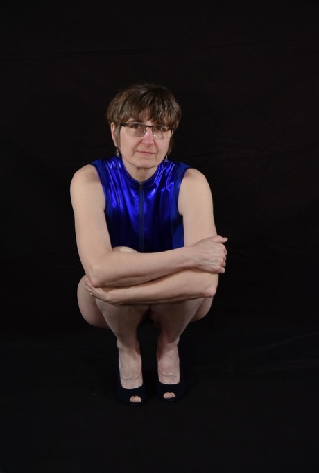 Caucasian lady Hot MILF looses her tits while wearing crotchless apparel 18714503