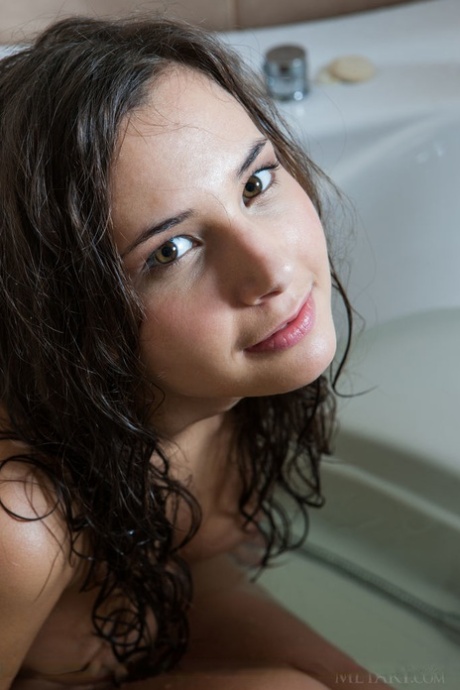 Wet European glamour babe Oretha Mars baring shaved teen pussy 48612656