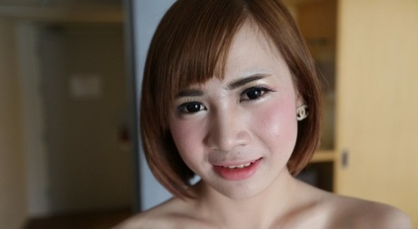 Hello Ladyboy performed by Yuri Sex Photos 39819132